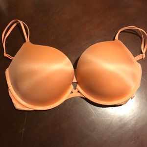34DD Victoria’s Secret very sexy push up bra